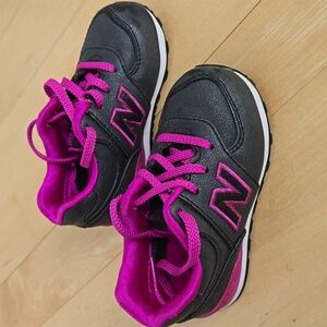 New Balance 574 Toddler Sneakers in Charcoal and Pink